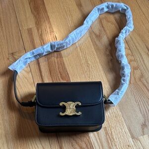 Triomphe - Black Leather Crossbody Bag